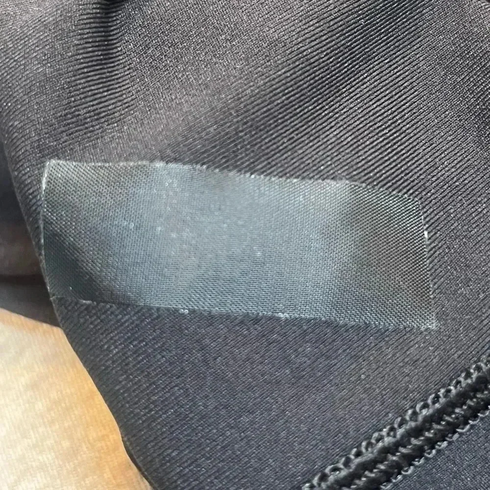 Lululemon Black Speed Up Tight *Full-On Luxtreme 28